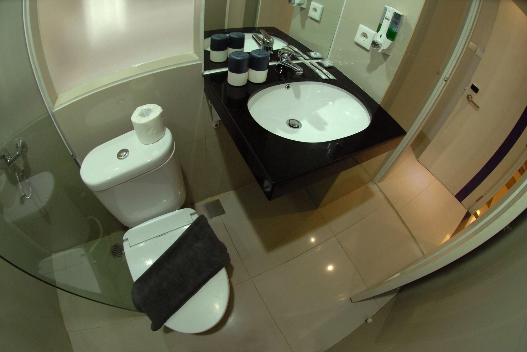 Vio Hotel Veteran Bandung Exteriér fotografie